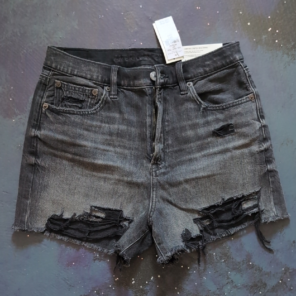 NWT American Eagle 90s Boyfriend Short